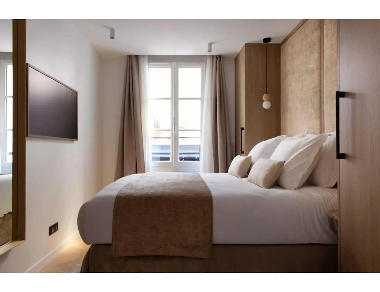 Elegant Apartment- 2Br-6P- Le Marais Париж Франция