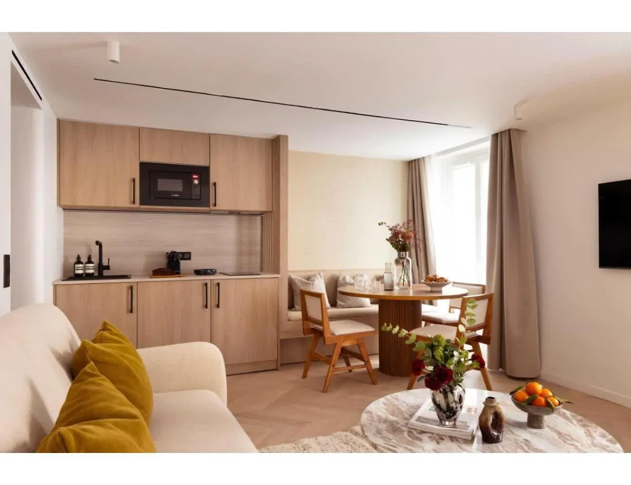 Апартаменты Elegant Apartment- 2Br-6P- Le Marais Париж Франция
