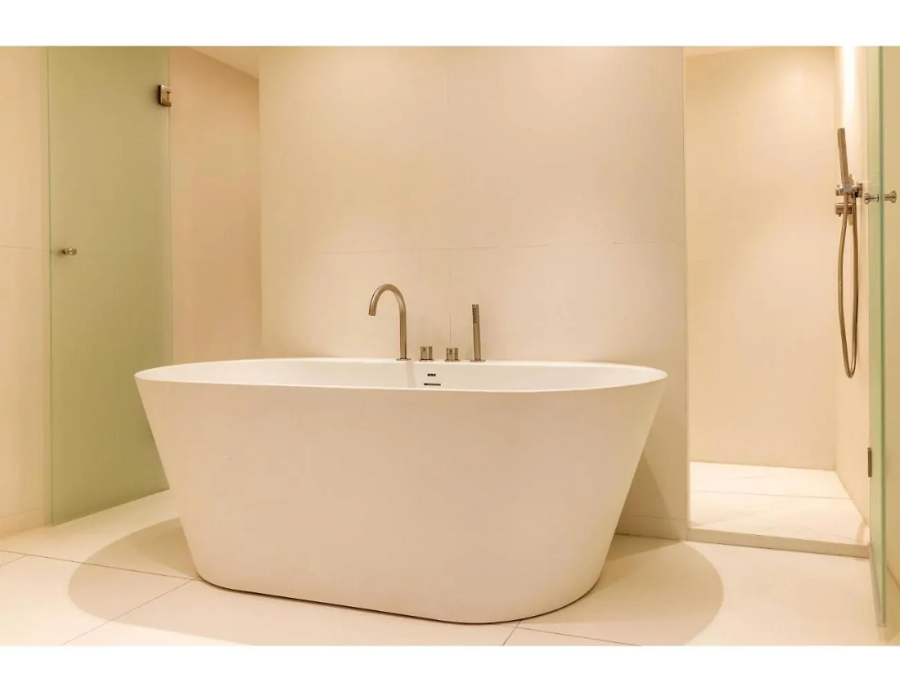 Elegant Apartment- 2Br-6P- Le Marais Париж 0*,  Франция