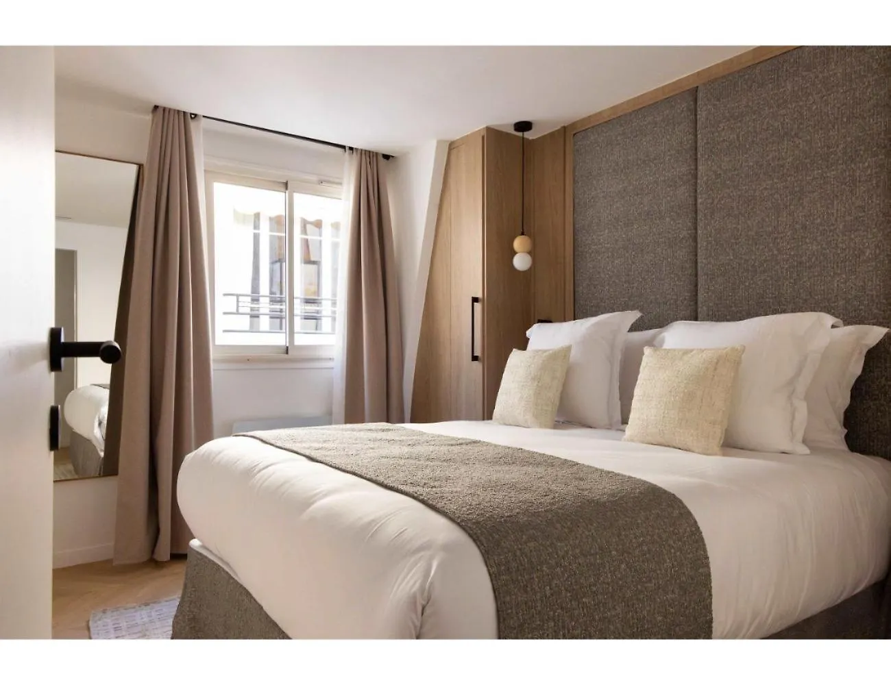Elegant Apartment- 2Br-6P- Le Marais Париж 0*,