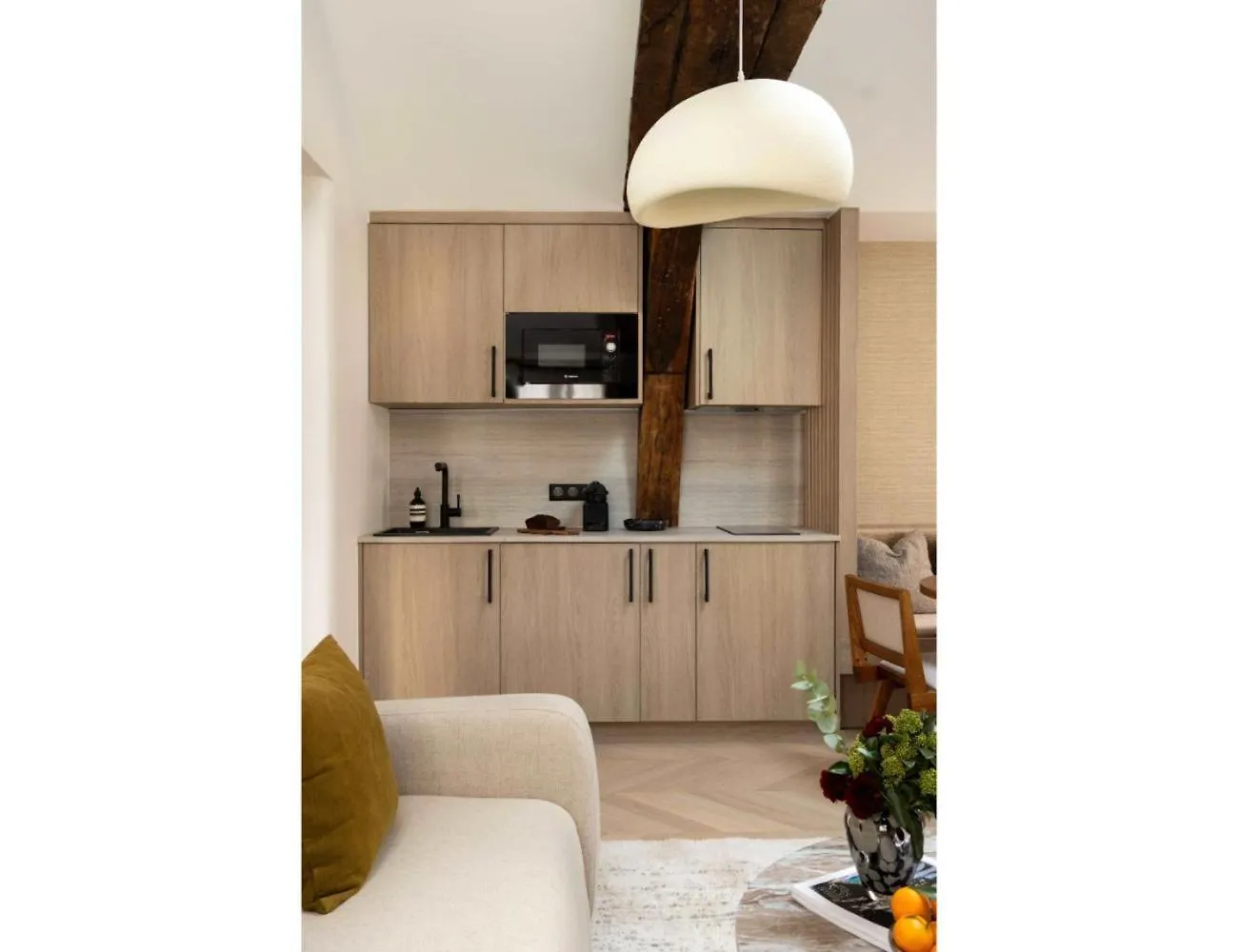 Elegant Apartment- 2Br-6P- Le Marais Париж Франция