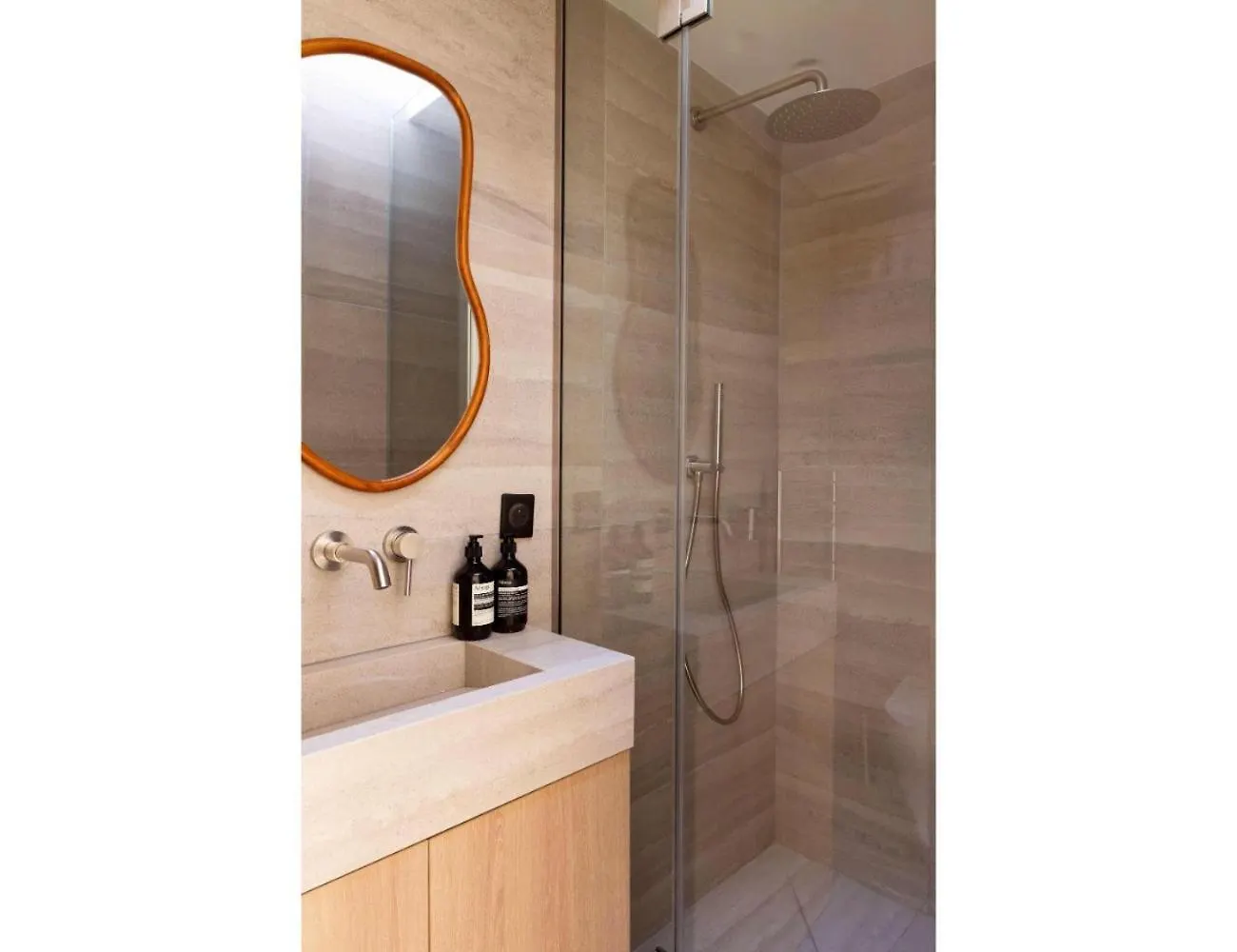 Elegant Apartment- 2Br-6P- Le Marais Париж Апартаменты